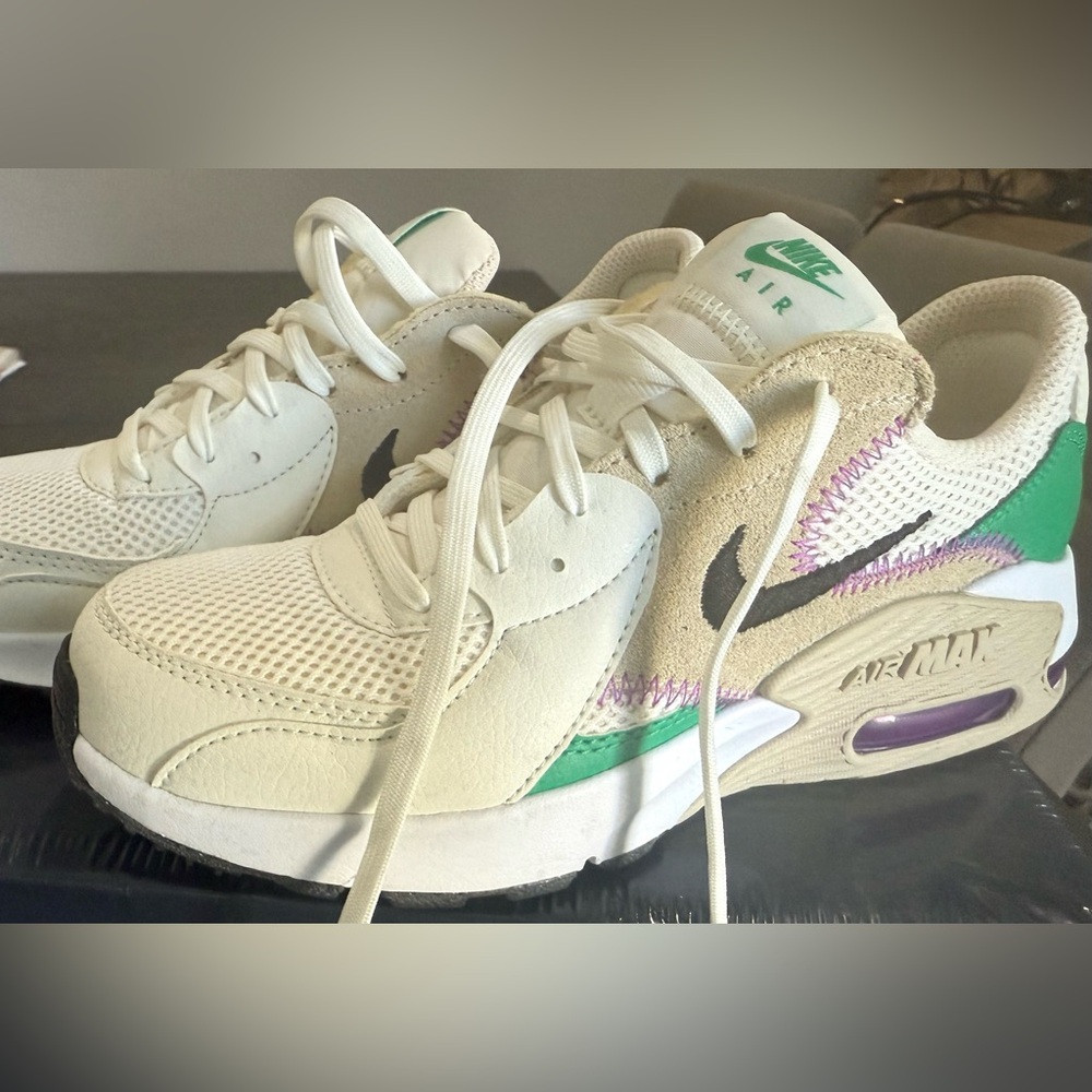 Authentic Nike Air Max Sneakers in White and Green